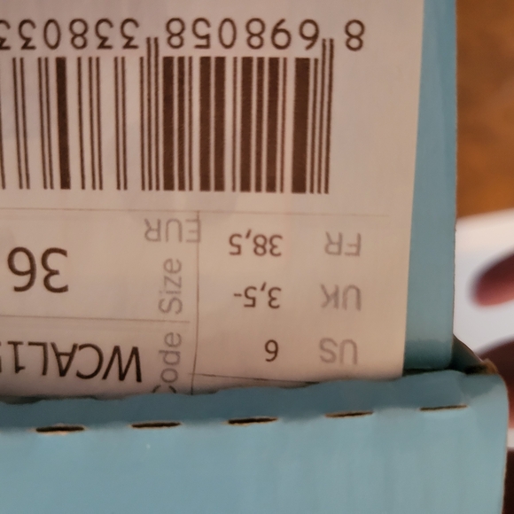 Colorful Butterfly Cross-Strap Clogs - Picture 16 of 16